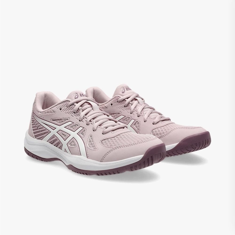 Asics women’s upcourt sneaker size 5.5 NWOT